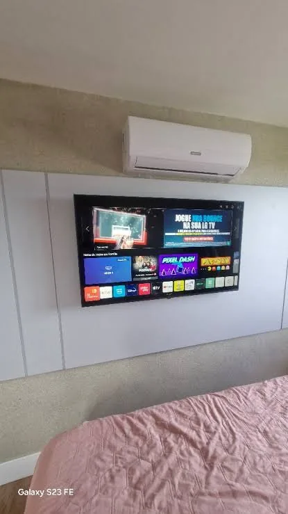 Foto da TV instalada